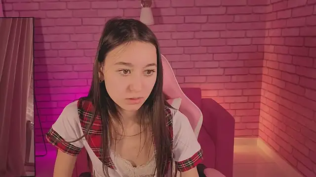 Snapshot of Nicole_Brownie chatting on February 13, 2026, 8:25 am Nicole Brownie online show from February 13, 2026, 8:25 am