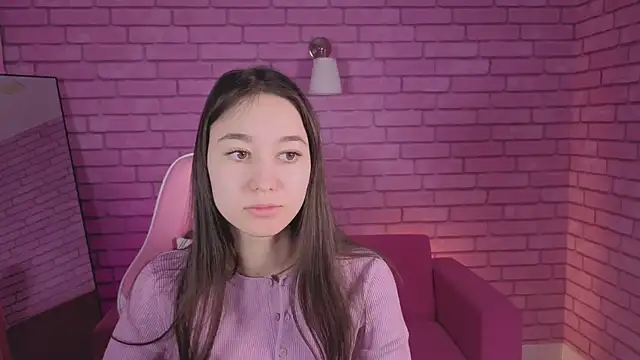 Nicole Brownie online show from April 18, 2026, 1:08 am