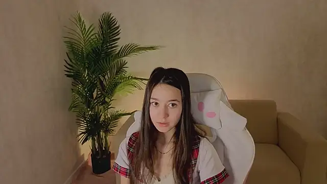 Snapshot of Nicole_Brownie chatting on February 10, 2026, 5:28 am Nicole Brownie online show from February 10, 2026, 5:28 am