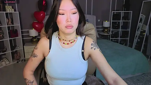 Snapshot of ElinaMotion chatting on February 20, 2026, 1:02 am ElinaMotion online show from February 20, 2026, 1:02 am