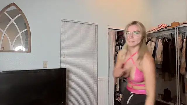 Ninavale online show from March 24, 2026, 2:11 am