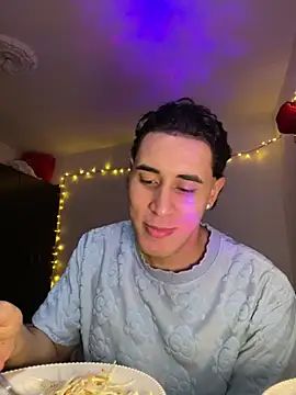 Maximuz1920 online show from April 9, 2026, 8:37 pm