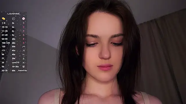 Snapshot of EffieHenri chatting on February 21, 2026, 7:27 pm EffieHenri online show from February 21, 2026, 7:27 pm