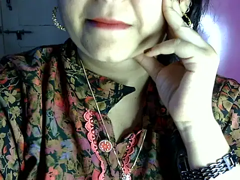 Snapshot of Cute_Aliyaa chatting on July 5, 2026, 1:07 pm Cute Aliyaa online show from July 5, 2026, 1:07 pm