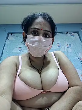 diyam4002 online show from February 1, 2026, 9:51 am