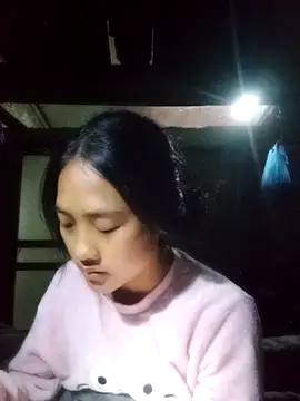 Snapshot of Hoa-tuylip chatting on February 7, 2026, 12:02 pm Hoa-tuylip online show from February 7, 2026, 12:02 pm