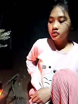 Snapshot of Hoa-tuylip chatting on February 25, 2026, 10:20 pm Hoa-tuylip online show from February 25, 2026, 10:20 pm