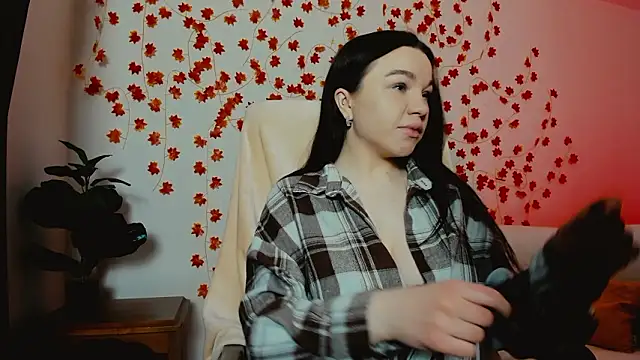 Snapshot of Mia_Mia999 chatting on February 6, 2026, 9:44 pm Mia Mia999 online show from February 6, 2026, 9:44 pm