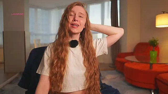 SharaNewbern online show from April 17, 2026, 2:09 pm