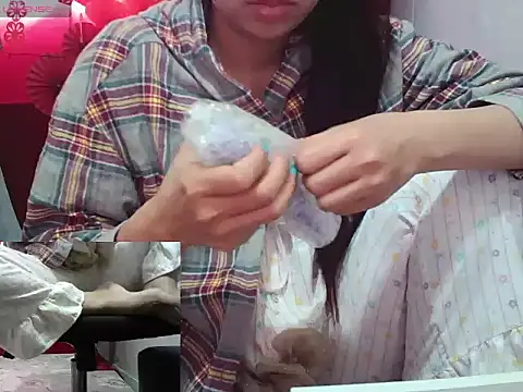 Snapshot of song_ngan chatting on March 3, 2026, 5:03 am song ngan online show from March 3, 2026, 5:03 am