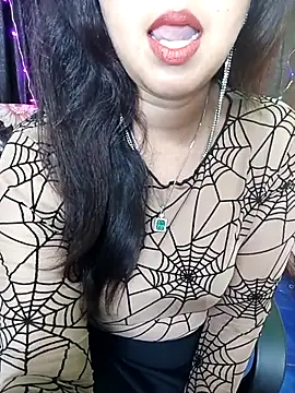 alinaarora online show from April 18, 2026, 12:51 pm