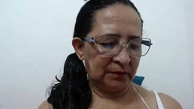Snapshot of ElizabethMiler chatting on July 10, 2026, 1:16 am ElizabethMiler online show from July 10, 2026, 1:16 am