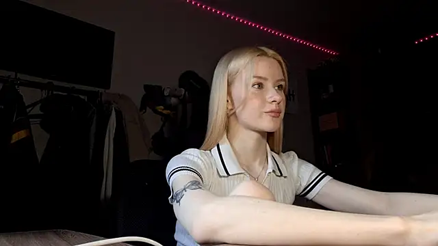 Snapshot of ChongTreece chatting on February 7, 2026, 6:21 am ChongTreece online show from February 7, 2026, 6:21 am