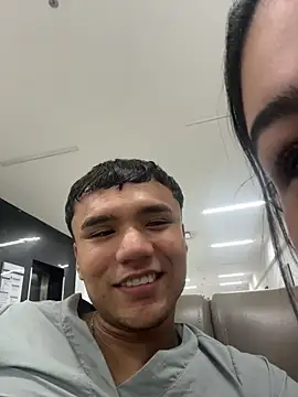 Snapshot of CreamKingg chatting on February 9, 2026, 9:29 am CreamKingg online show from February 9, 2026, 9:29 am