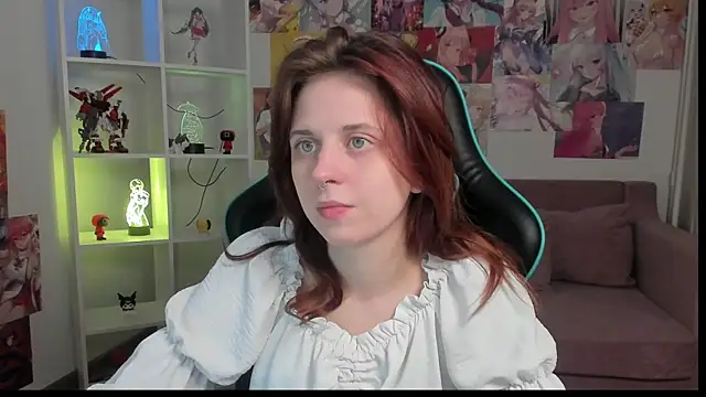 Snapshot of FreyaVey chatting on February 24, 2026, 5:19 am FreyaVey online show from February 24, 2026, 5:19 am