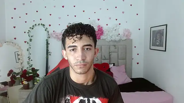 Caius fox online show from April 1, 2026, 11:33 am