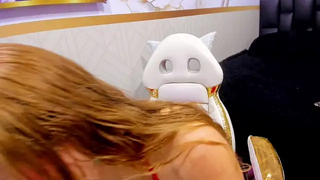 alicee  mature online show from March 14, 2026, 8:04 pm