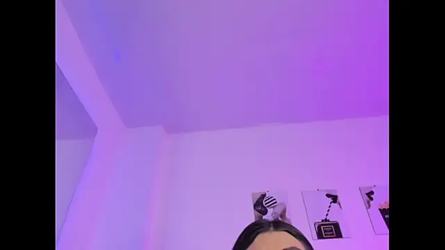 Snapshot of Isabella_Moon9 chatting on February 11, 2026, 11:43 am Isabella Moon9 online show from February 11, 2026, 11:43 am