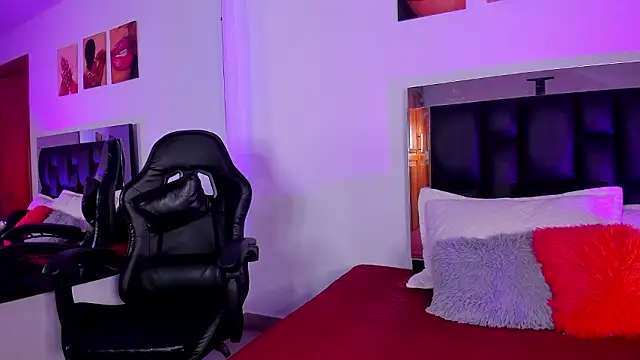 Snapshot of Isabella_Moon9 chatting on February 9, 2026, 11:41 am Isabella Moon9 online show from February 9, 2026, 11:41 am