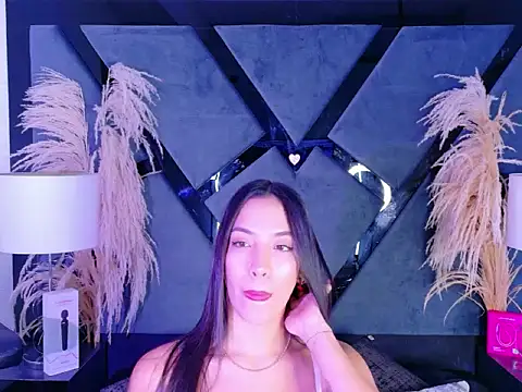 KylieWhitee online show from February 23, 2026, 12:06 pm