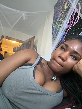 Snapshot of Ebonythroat777 chatting on June 2, 2026, 10:43 pm Ebonythroat777 online show from June 2, 2026, 10:43 pm