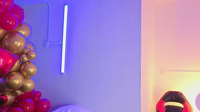 Snapshot of megara_hott chatting on February 5, 2026, 3:19 pm megara hott online show from February 5, 2026, 3:19 pm