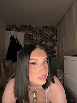 leannabbyy online show from March 25, 2026, 8:19 pm