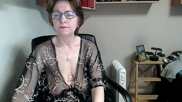 katemodel online show from March 10, 2026, 7:23 am