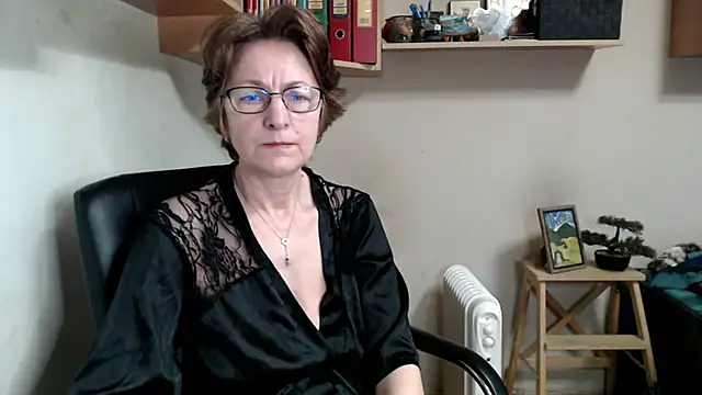 katemodel online show from February 23, 2026, 7:31 am