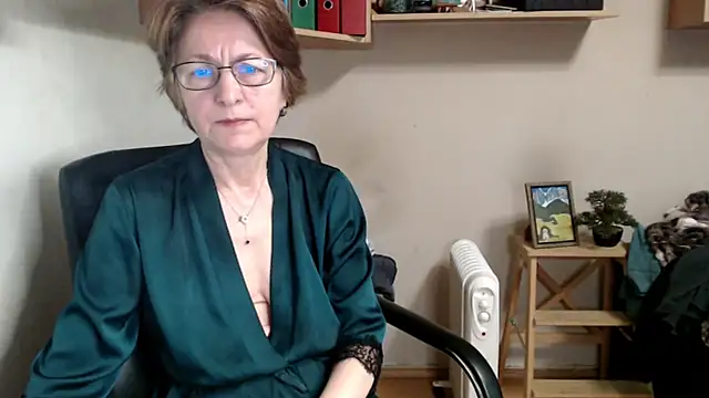 katemodel online show from March 16, 2026, 7:12 am