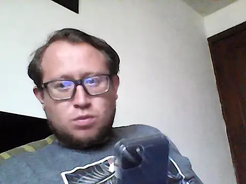 Ecuhot8976 online show from February 8, 2026, 11:24 pm