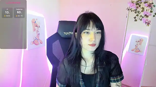 Snapshot of AliceeinWonderlanddd chatting on July 14, 2026, 2:38 am AliceeinWonderlanddd online show from July 14, 2026, 2:38 am