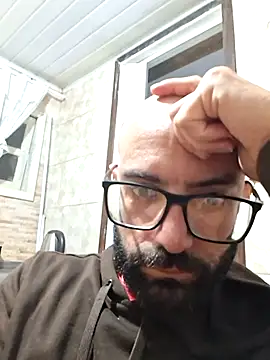 Snapshot of Robsonitj90 chatting on June 3, 2026, 10:47 pm Robsonitj90 online show from June 3, 2026, 10:47 pm