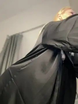 Snapshot of BlondeDoll_ chatting on February 9, 2026, 5:27 am BlondeDoll online show from February 9, 2026, 5:27 am