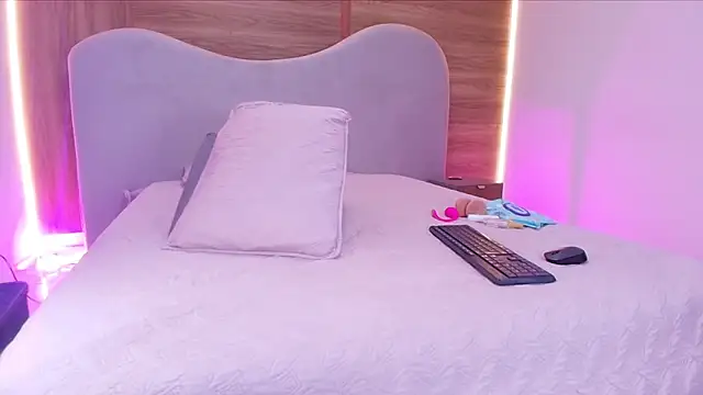 shaina adams online show from February 28, 2026, 12:05 pm