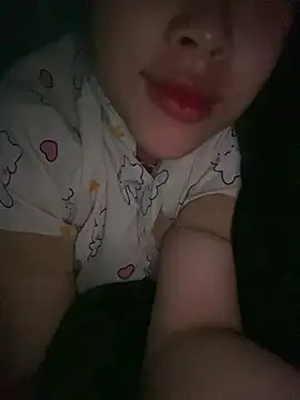 Emxinhka1 online show from April 6, 2026, 5:03 pm