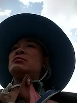 Neoone 1 online show from April 11, 2026, 12:07 am