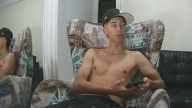 Snapshot of Matt_Jonnes chatting on February 20, 2026, 12:40 am Matt Jonnes online show from February 20, 2026, 12:40 am