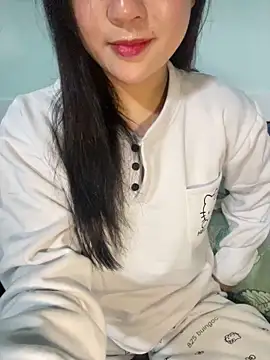 Snapshot of hotgirl-sexy chatting on February 1, 2026, 5:49 am hotgirl-sexy online show from February 1, 2026, 5:49 am