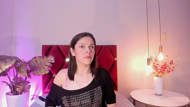 AnnaBroooks online show from April 22, 2026, 11:55 pm