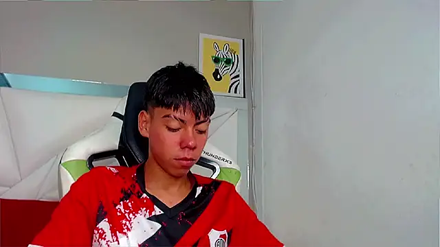 Liarr  online show from April 11, 2026, 8:23 pm