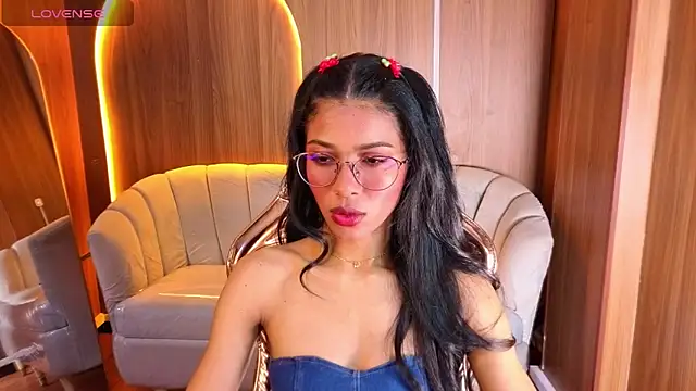 Alina b  online show from April 16, 2026, 8:09 pm