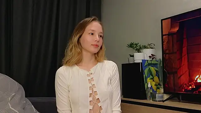 Snapshot of y0ur_sunshinee chatting on February 11, 2026, 4:51 pm y0ur sunshinee online show from February 11, 2026, 4:51 pm