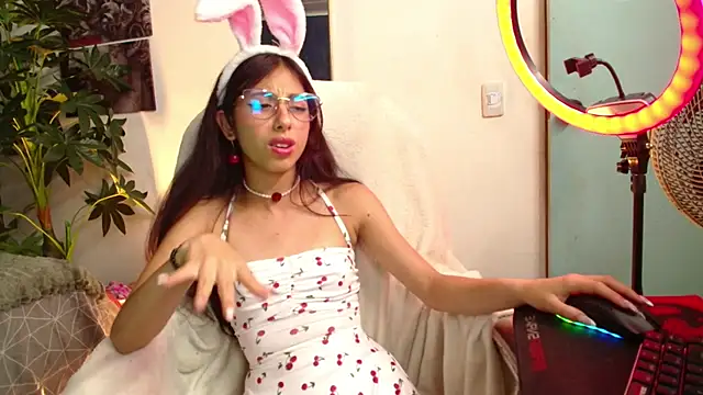 saphire  online show from February 14, 2026, 12:49 pm