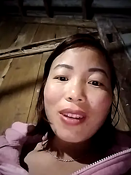 Snapshot of Ella-aa chatting on February 8, 2026, 11:02 pm Ella-aa online show from February 8, 2026, 11:02 pm