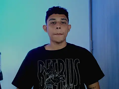 nilo2021 online show from April 10, 2026, 2:40 am