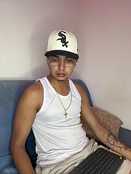 paulhot11 online show from April 16, 2026, 2:56 am