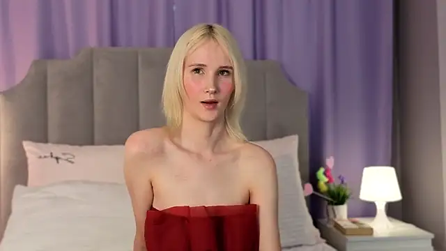Snapshot of CrystalLili chatting on May 25, 2026, 3:17 am CrystalLili online show from May 25, 2026, 3:17 am