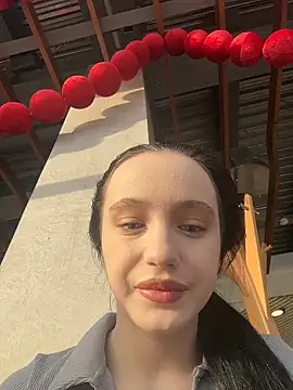 Snapshot of MiaTee chatting on February 6, 2026, 4:08 am MiaTee online show from February 6, 2026, 4:08 am