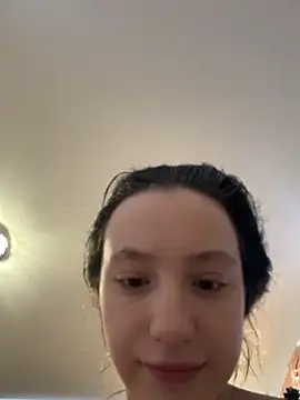 Snapshot of MiaTee chatting on February 11, 2026, 4:45 am MiaTee online show from February 11, 2026, 4:45 am